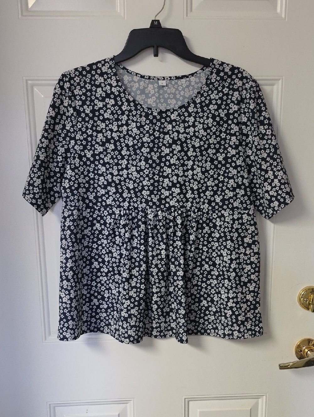 Floral Short-Sleeve Peplum Top - Navy/White